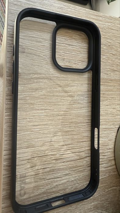 Husa iPhone 16 pro max transparenta ca noua