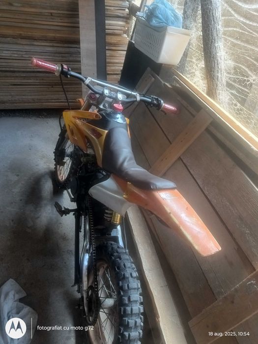 Vând cross 125  25 de milioane ușor negociabil