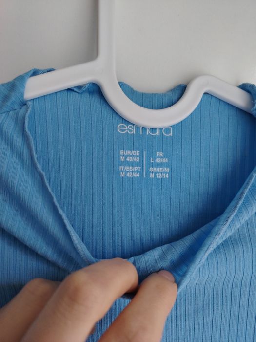 Нова тънка блузка в синьо