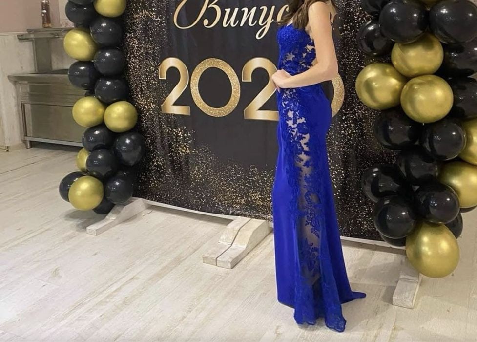 Бална рокля.