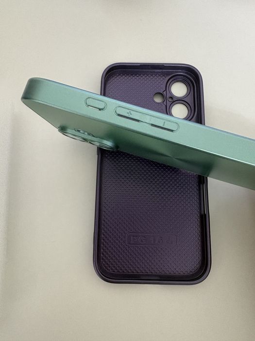 Husa / Carcasa iPhone 16 Aspect metalic