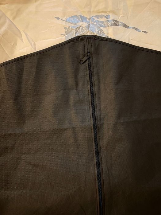 Чанта за дрехи dolce gabbana Moncler Burberry