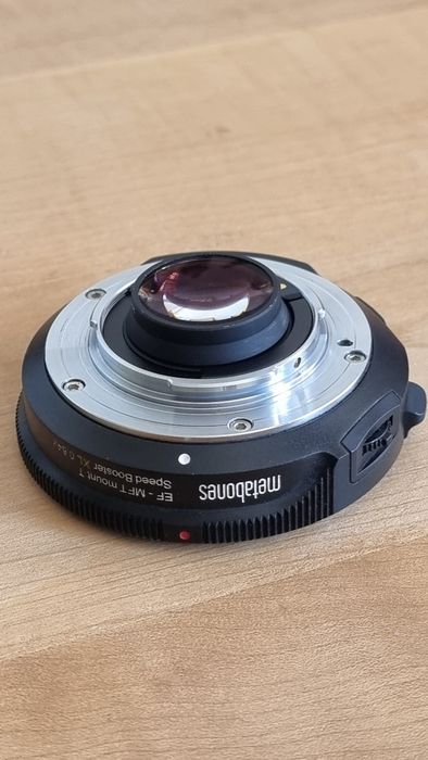 Metabones speed booster XL 0.64x MFT to EF
