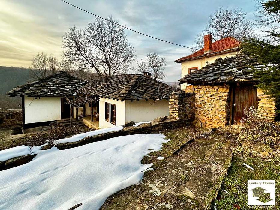 Продава се Къща в с. Беломъжите, Област Габрово - 100 кв.м за 1100 €/кв.м - Снимка #1