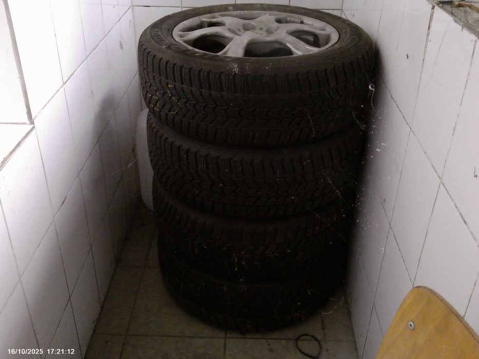 roti ford r16 cu anvelope noi 205 55 r16