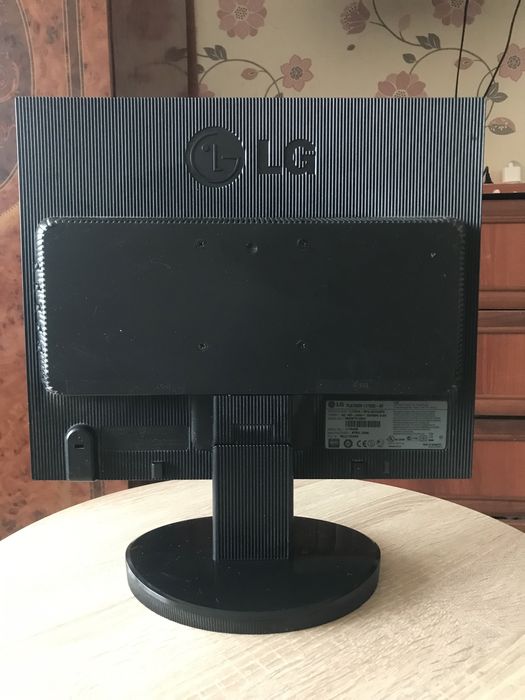 Продам монитор lg