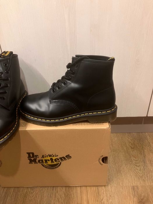 Обувки Dr. Martens