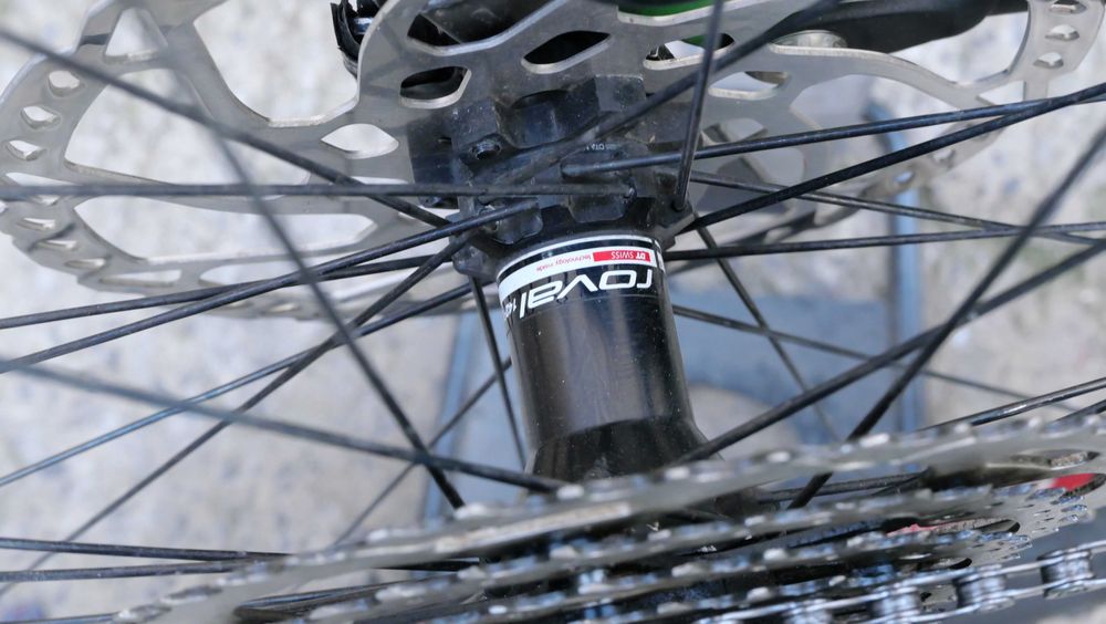 Specialized StumpJumper, 29 М, карбон, FOX 130 ход, 1х 10 Deore М6100