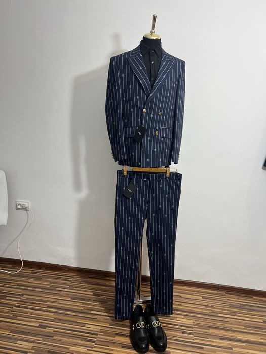 Costum Balmain , cu 4 nasturi regular