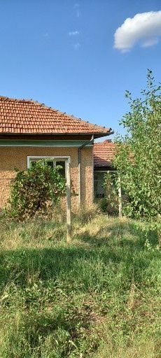 Къща в с. Славяни обл. Ловеч