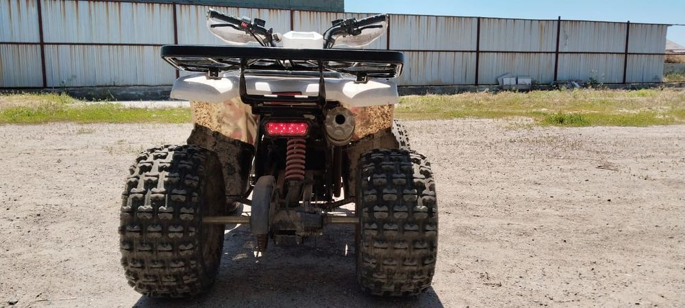 Квадрацикл 150сс 3скорастеи + неитралка + задняя