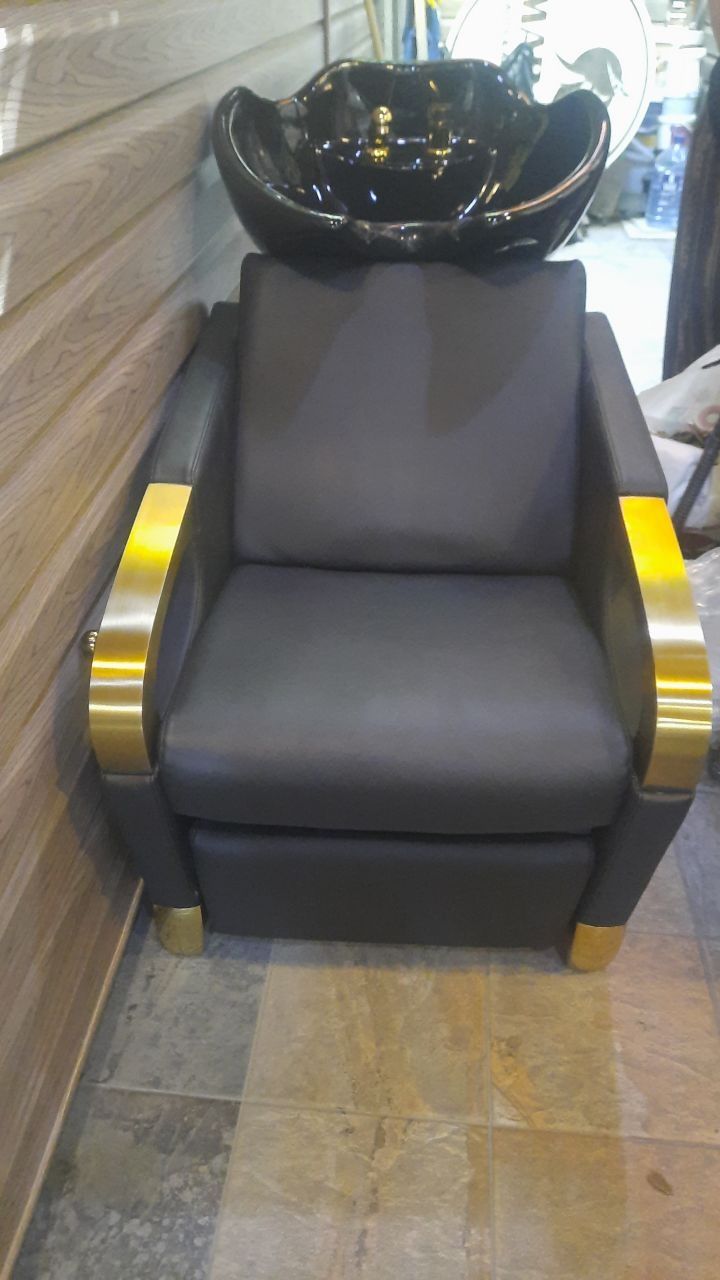 Salon kreslo bosh yuvishga