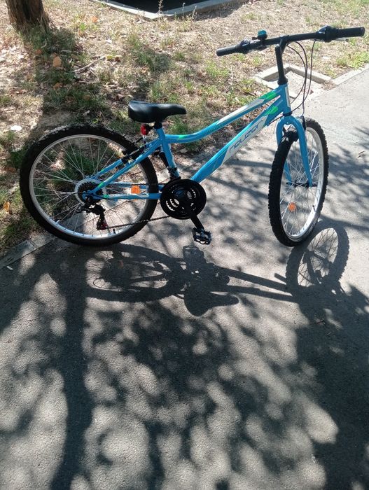Bicicletă nouă roți pe 24