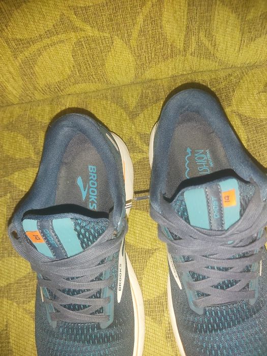 Маратонки New Balance и Brooks