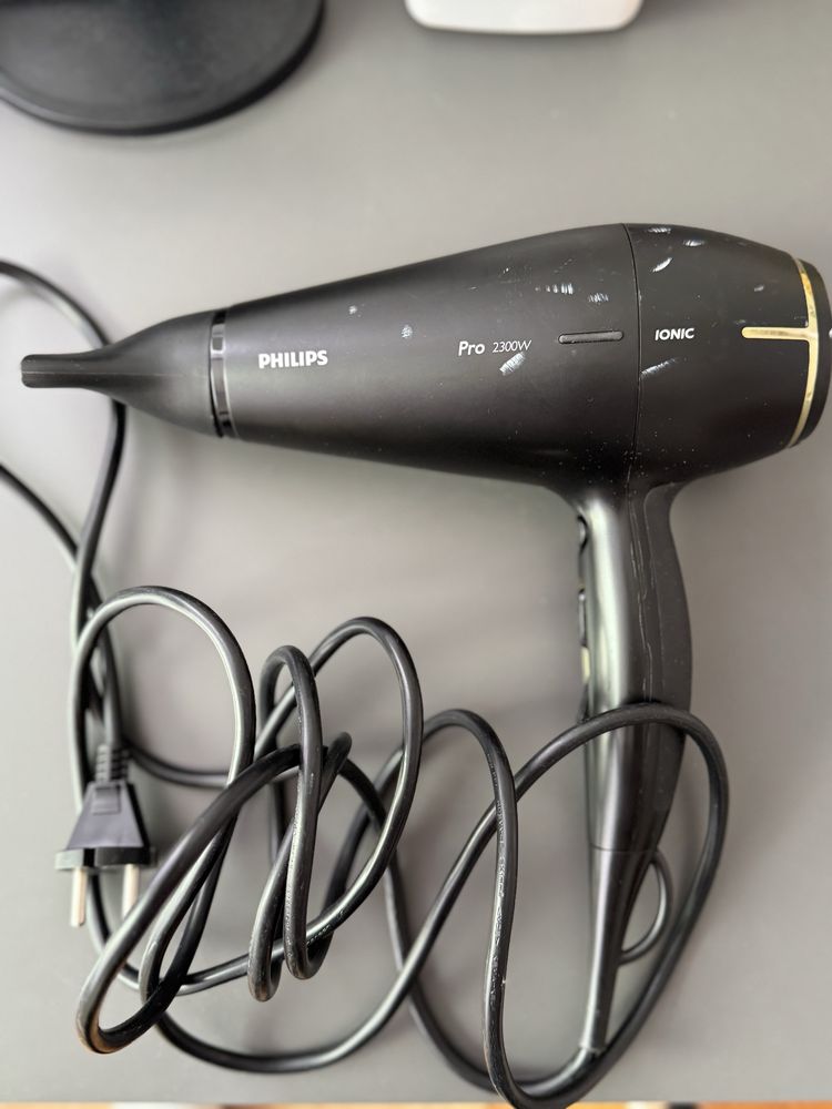 Сешоар Philips pro 2300W
