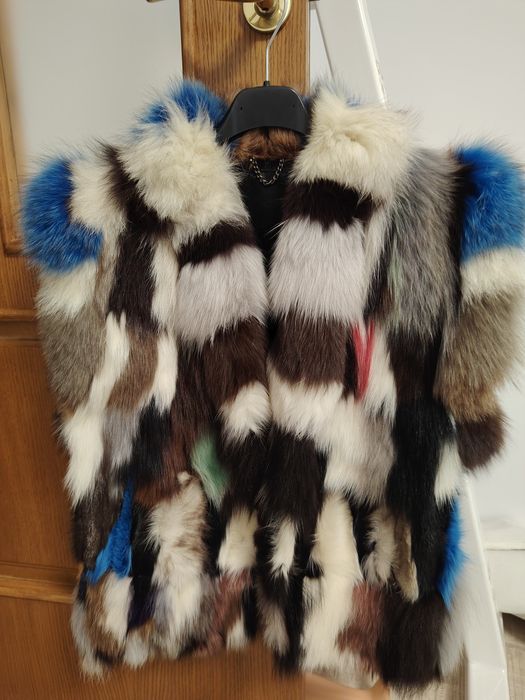 Vând vestă blană de vulpe superbă!