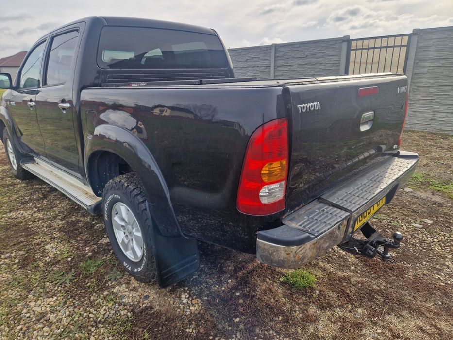 Bena Toyota Hilux 2006-2016 stare foarte buna