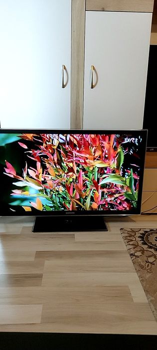 Vind 2 tv. Samsung 102 cm impecabile la pret redus!!Pret 750 ambele!!