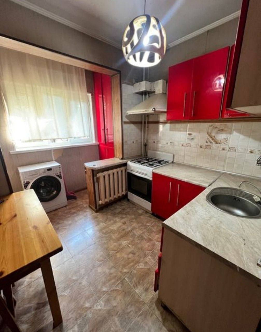 Yunusobod 7 kvartal 2 xona (60²) 1 etaj sotiladi ipoteka bor korzinka