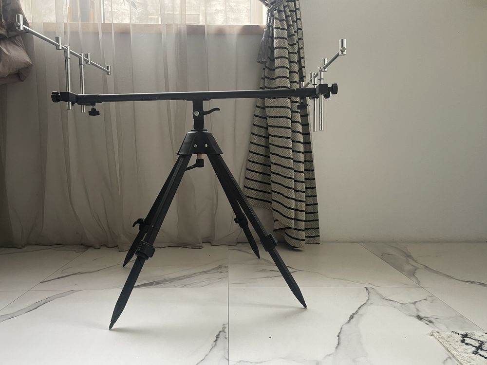 Rod pod 4 posturi