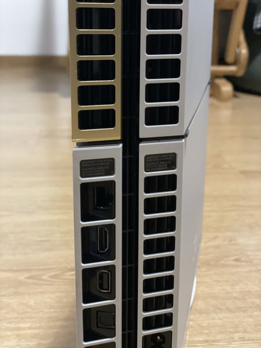 Consola PS4 (Playstation 4) GOLD edition + 2 Controllere +Jocuri Bonus