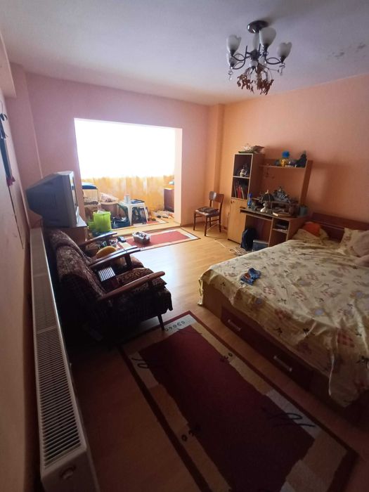 Apartament cu 2 camere decomandat pe Valea Prahovei
