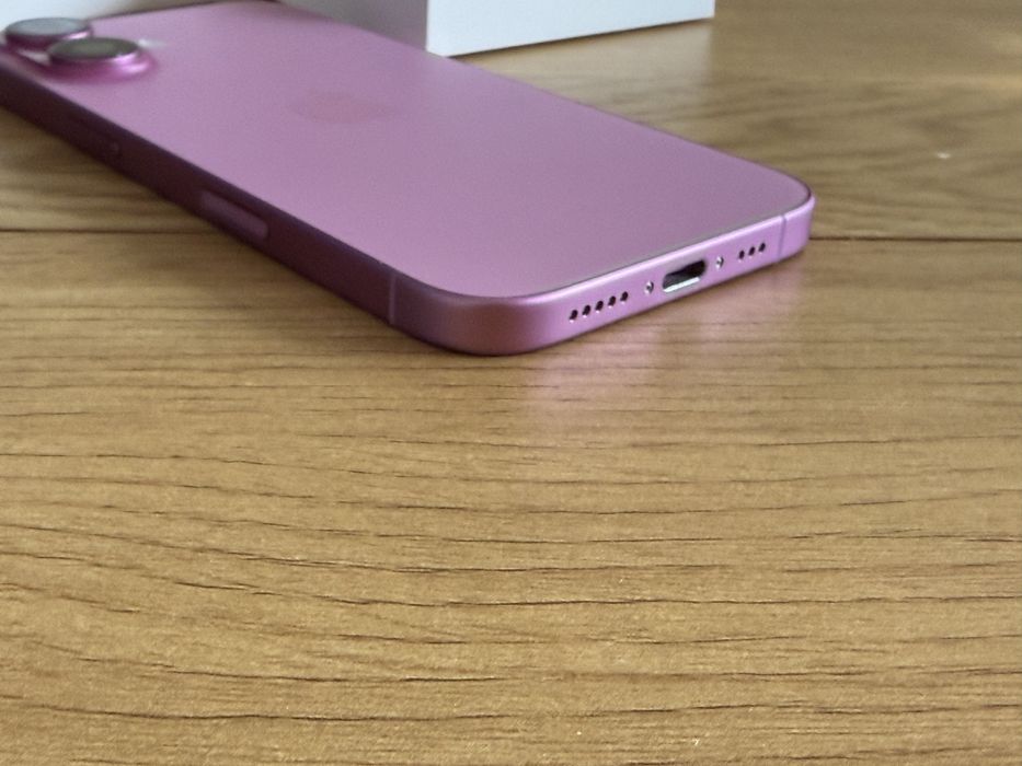 Бартер като нов iphone 16 128gb pink гаранционен