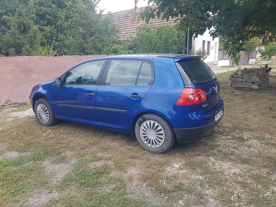 Volkswagen Golf 5 – 1.4 Benzină – 2004