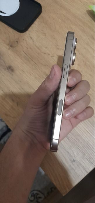 Iphone 16pro 90% esim