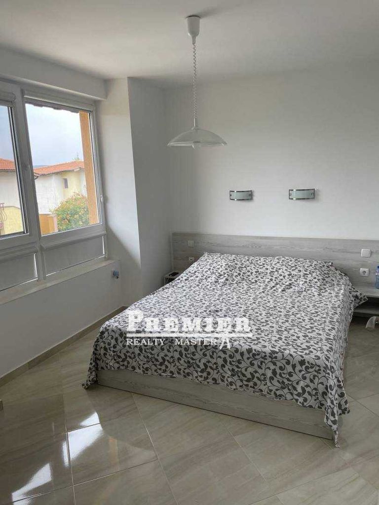 Продава се Тристаен апартамент в к.к. Албена - 85 кв.м за 942 €/кв.м - Снимка #16