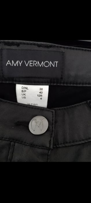 Pantaloni damă ușor elastici