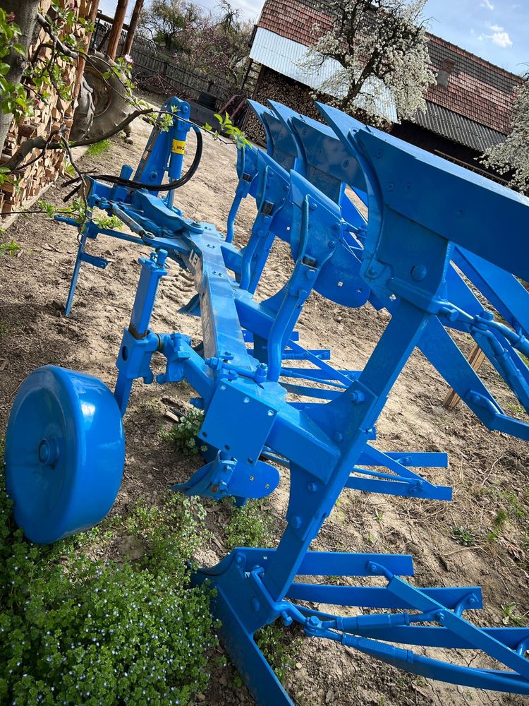 Vând plug Lemken EuroPal 120