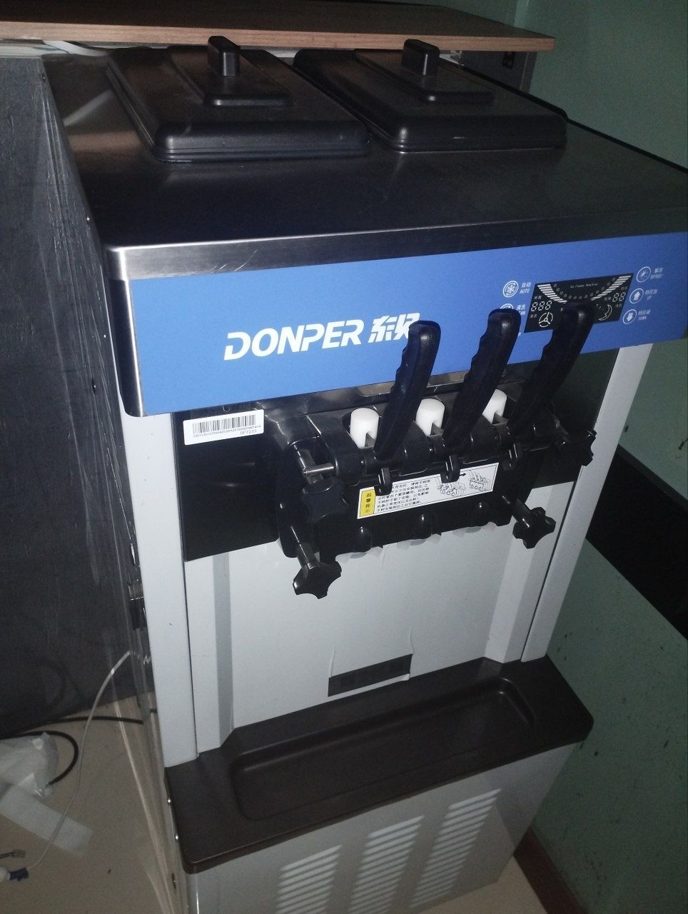 Frezer marojni aparat