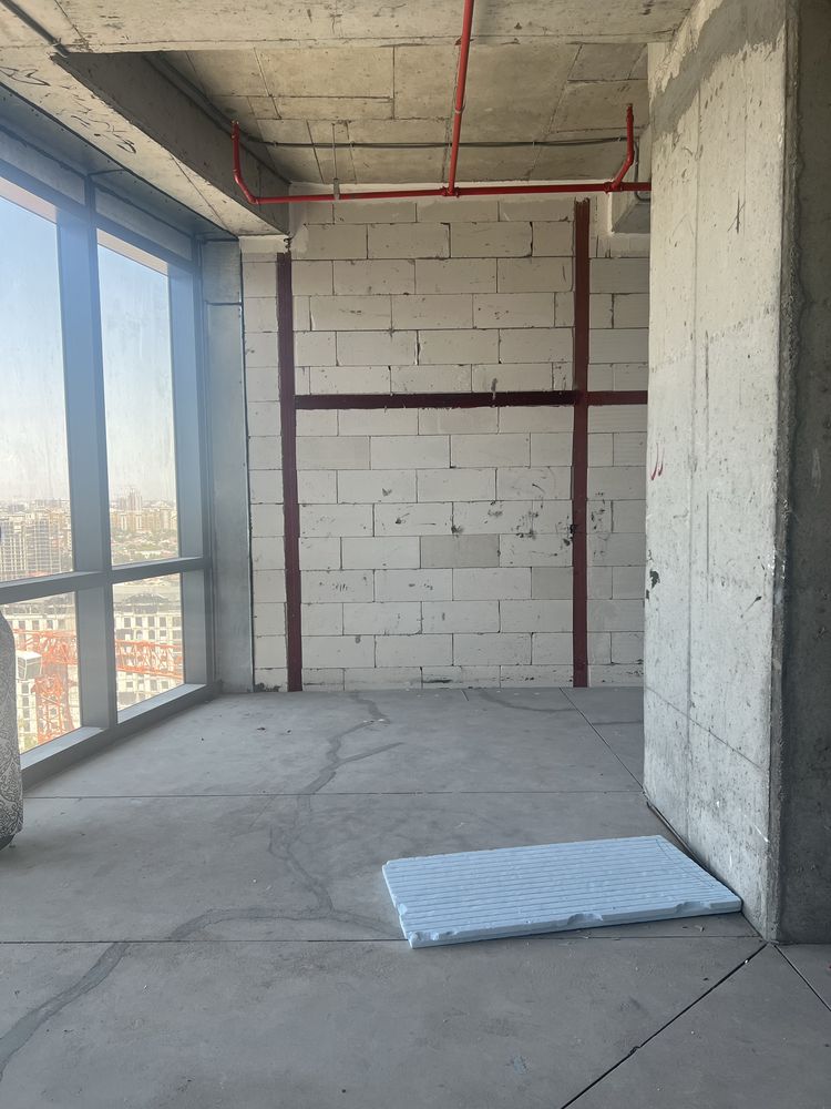 Сдаётся офис 87 м² в PIRAMID TOWER, 17 этаж, без ремонта