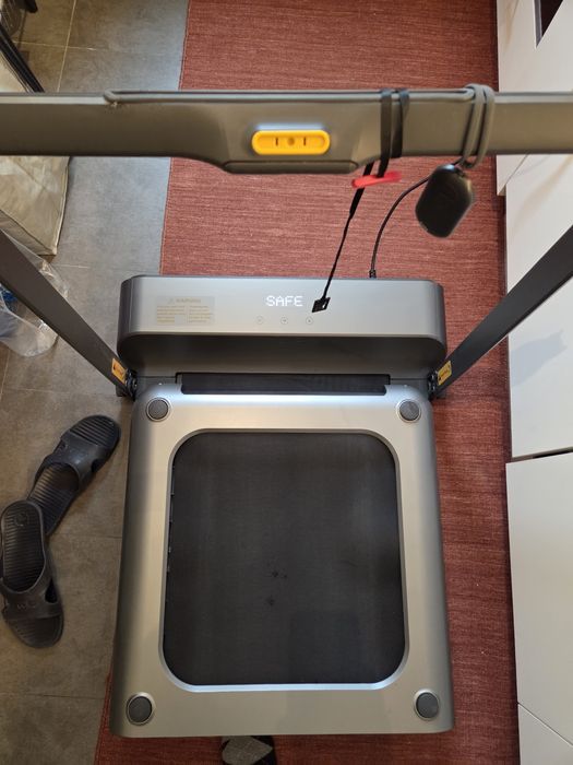 Banda de alergat pliabilă KingSmith WalkingPad R1 Pro (Negru/Argintiu)