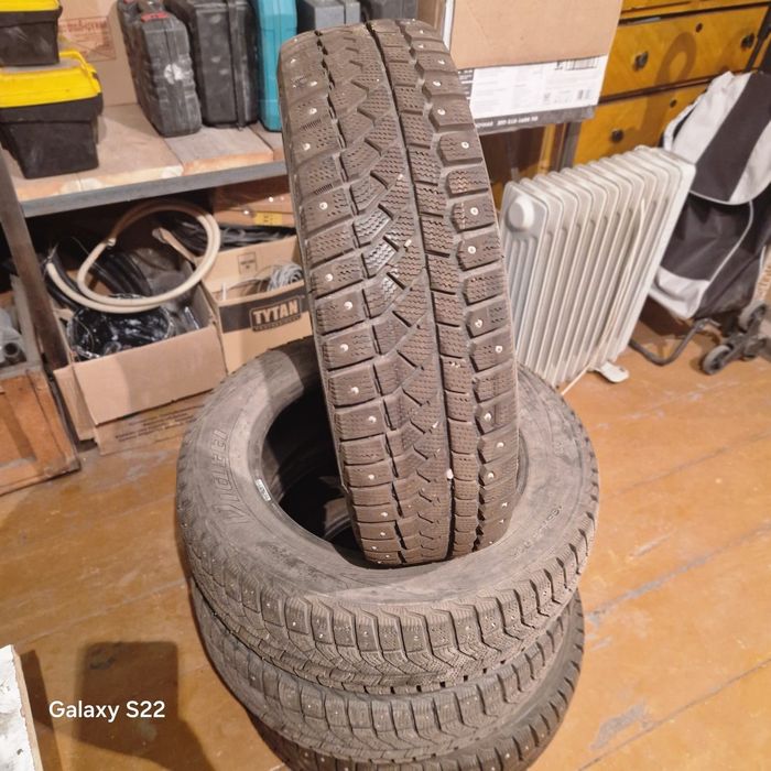 Продам зимние шины