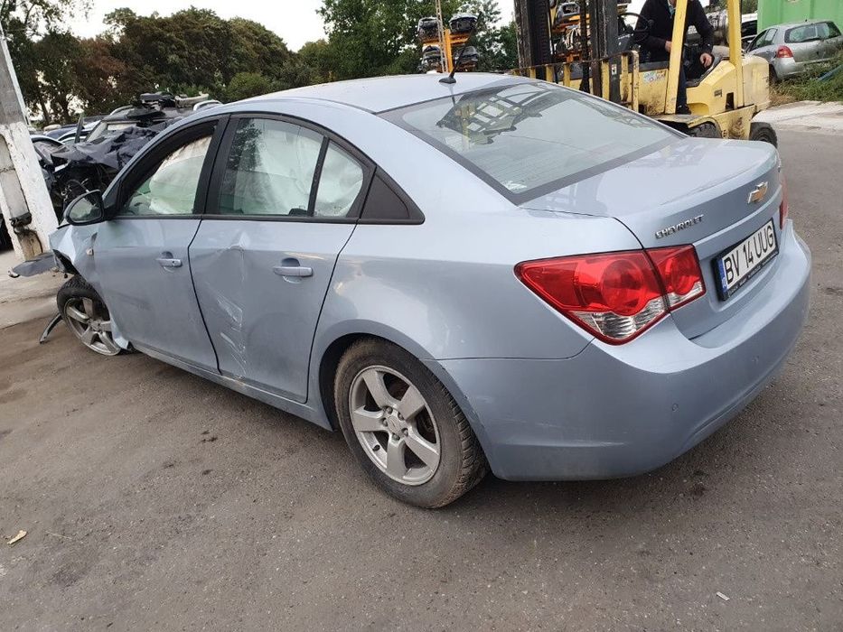 Dezmembrez Chevrolet CRUZE an 2010 motor 1.8 benzina 141cp cod motor 2H0 cutie de viteze manuala dezmembrari piese epica Captiva usa