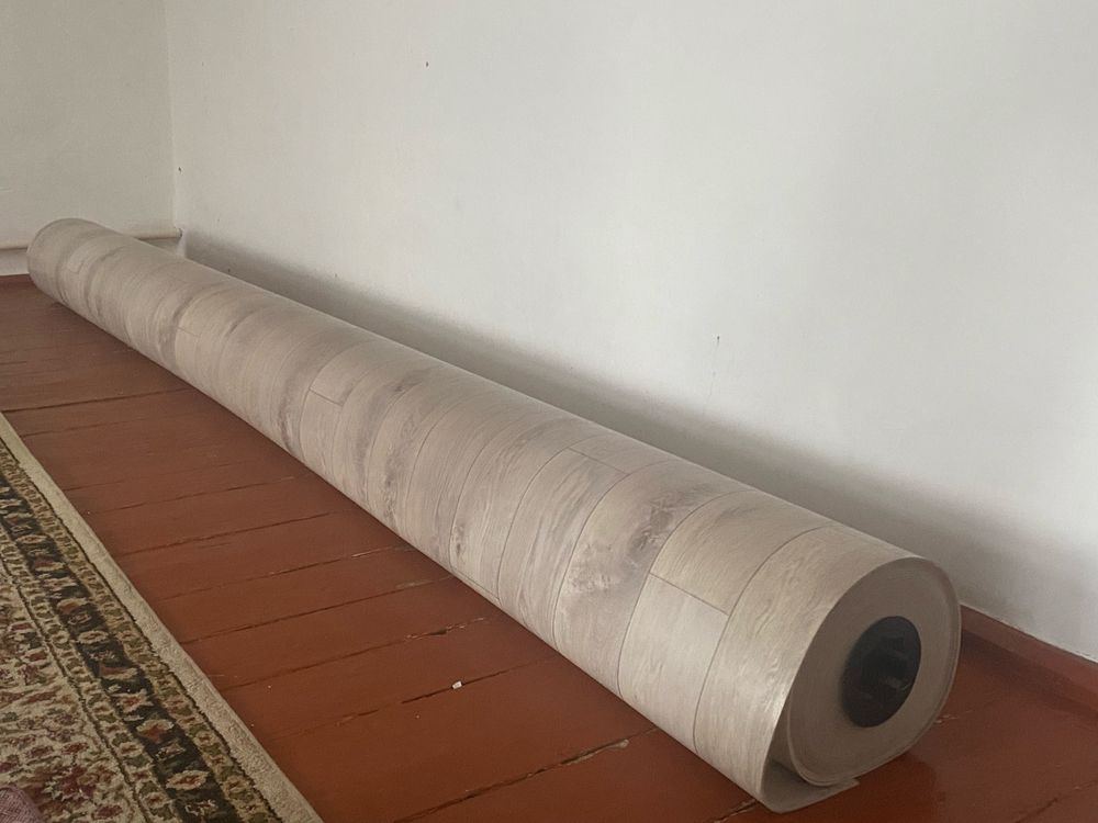 Продается линолиум, 100^2 метров