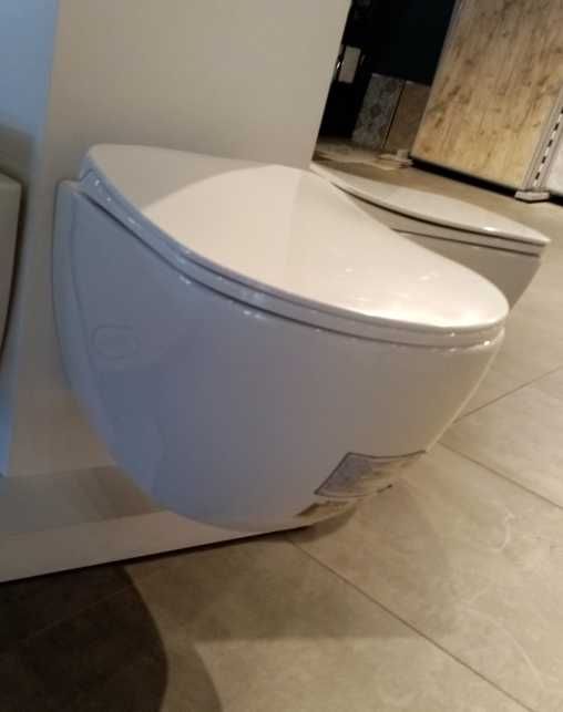 Баня комплект шкафове, плочки, санитария за вграждане 2 бр.