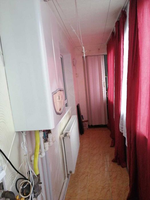 Vând apartament 3 camere în Galați