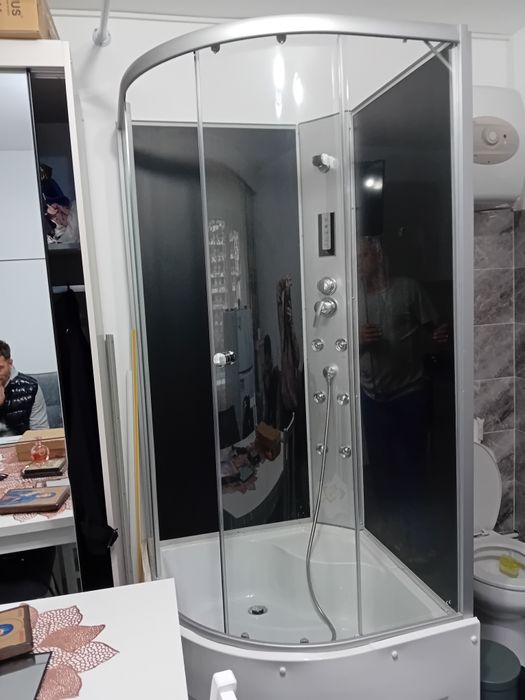 Dulap si cabina de dus