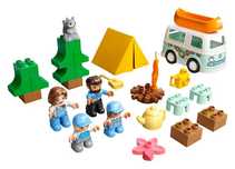 Set LEGO Duplo 10946 -Family Camping Van Adventure - de vânzare!