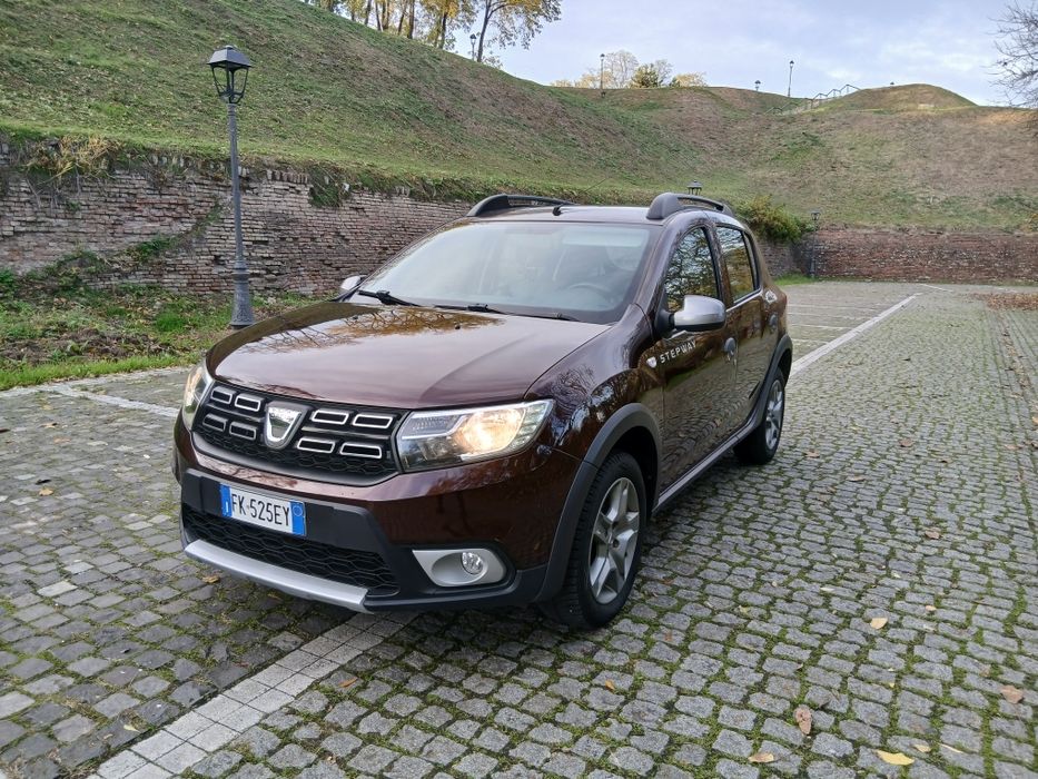 Dacia sandero stepway an 2017 0.9 benzina si gaz