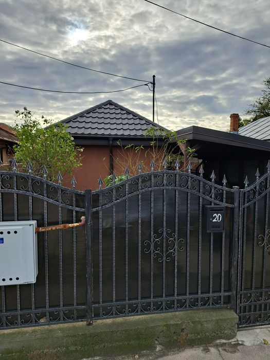 Casa de vanzare sau schimb cu ap. 2 camere plus diferenta