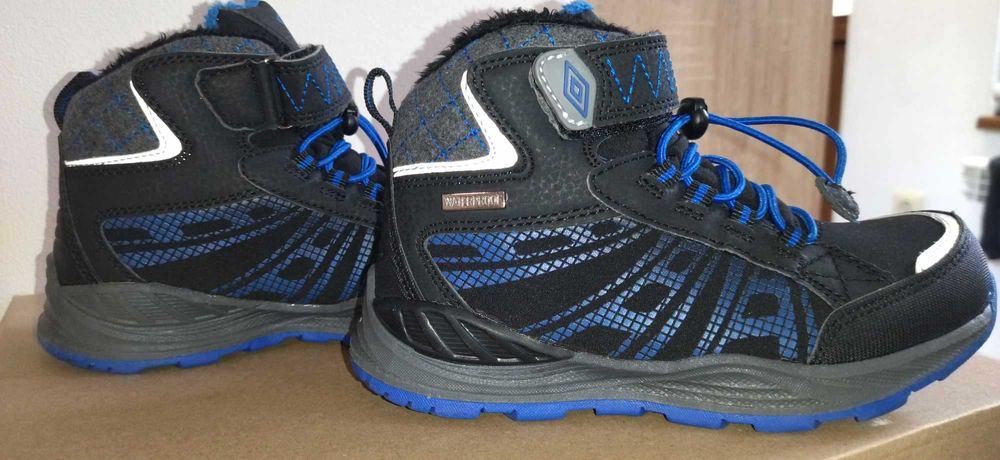 Детски боти Umbro waterproof , номер 31, стелка 19-20см