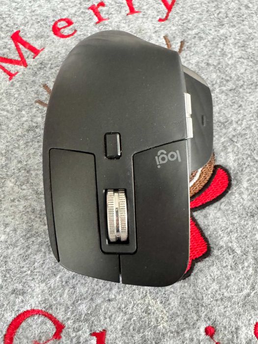 Продавам мишка MX Master 3 for Mac