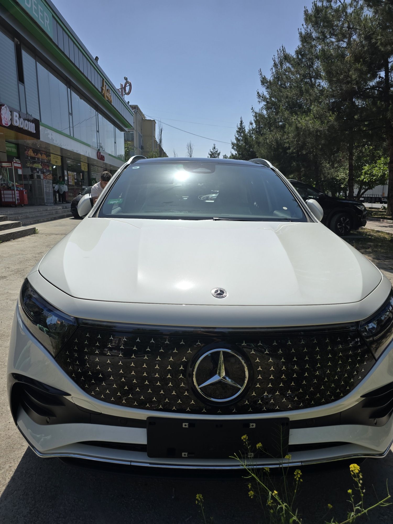 Mersades benz eqa260