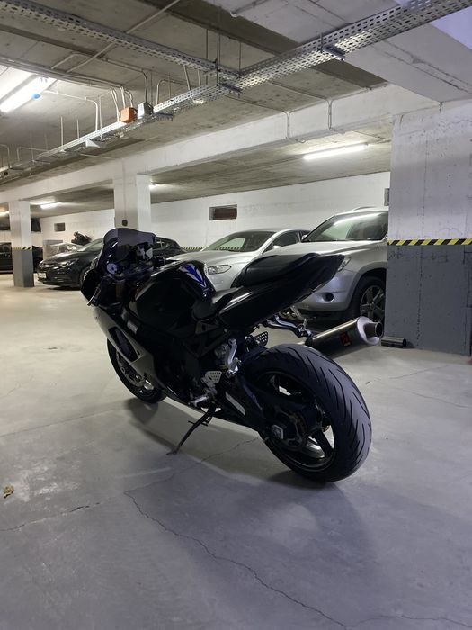 Suzuki GSX-R 1000 K4