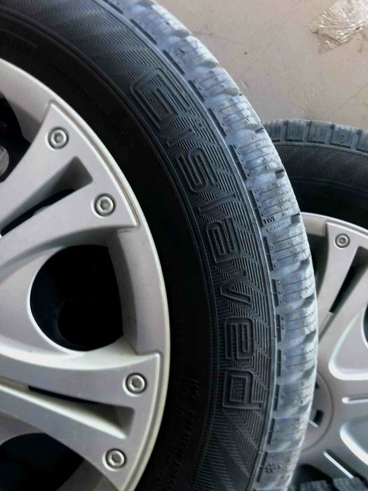 Зимни гуми с джанти и тасове за Suzuki Swift