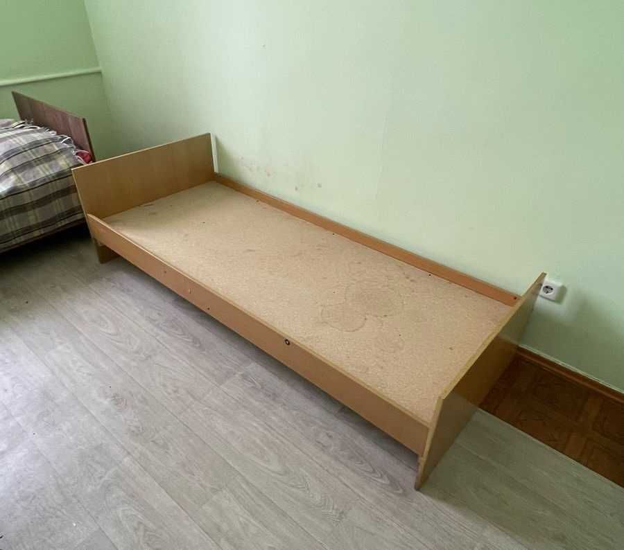 Продаю кровати, шкафы, матрасы, шкаф, тумба